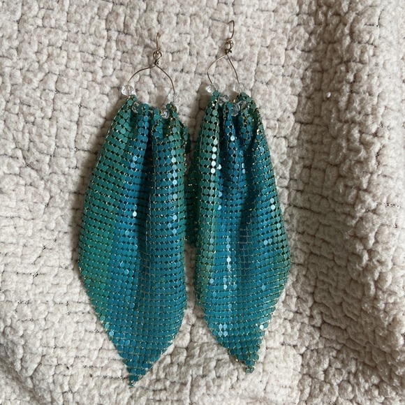 💌 Handmade Turquoise Color Metal Mesh Earrings - Picture 4 of 9